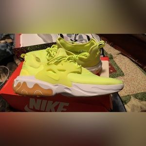 Nike React Prestos Volts